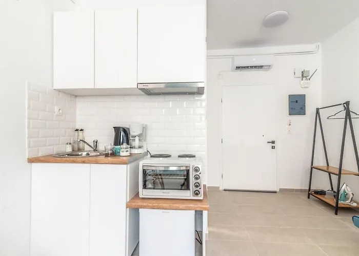 Brand New Studio Near Downtown